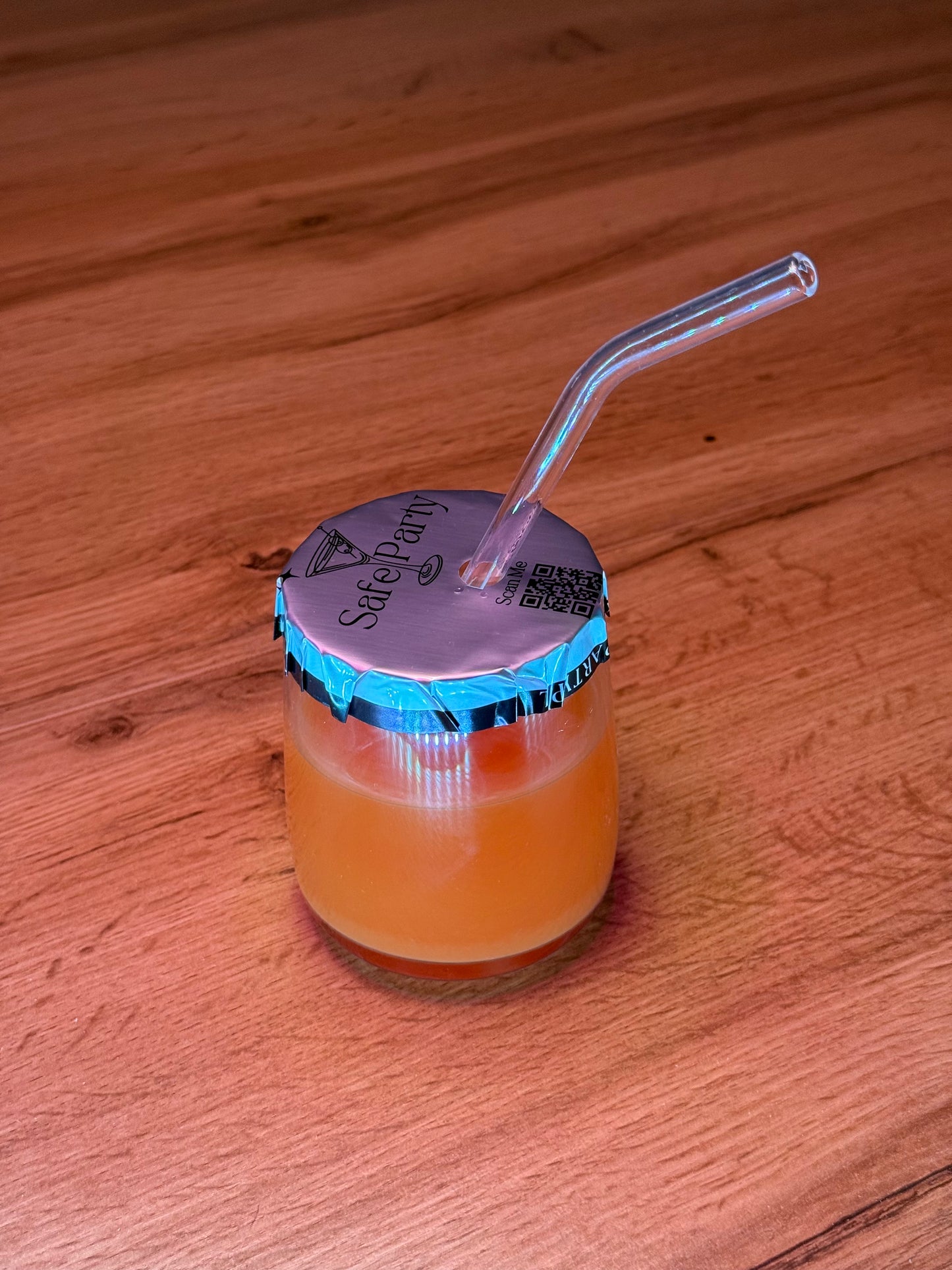 Jednorazowa naklejka chroniąca drink